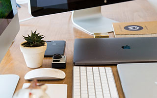 皇马主场-险胜埃瓦尔，本泽马破门贡献进球，本泽马双响!皇马4-1大胜!